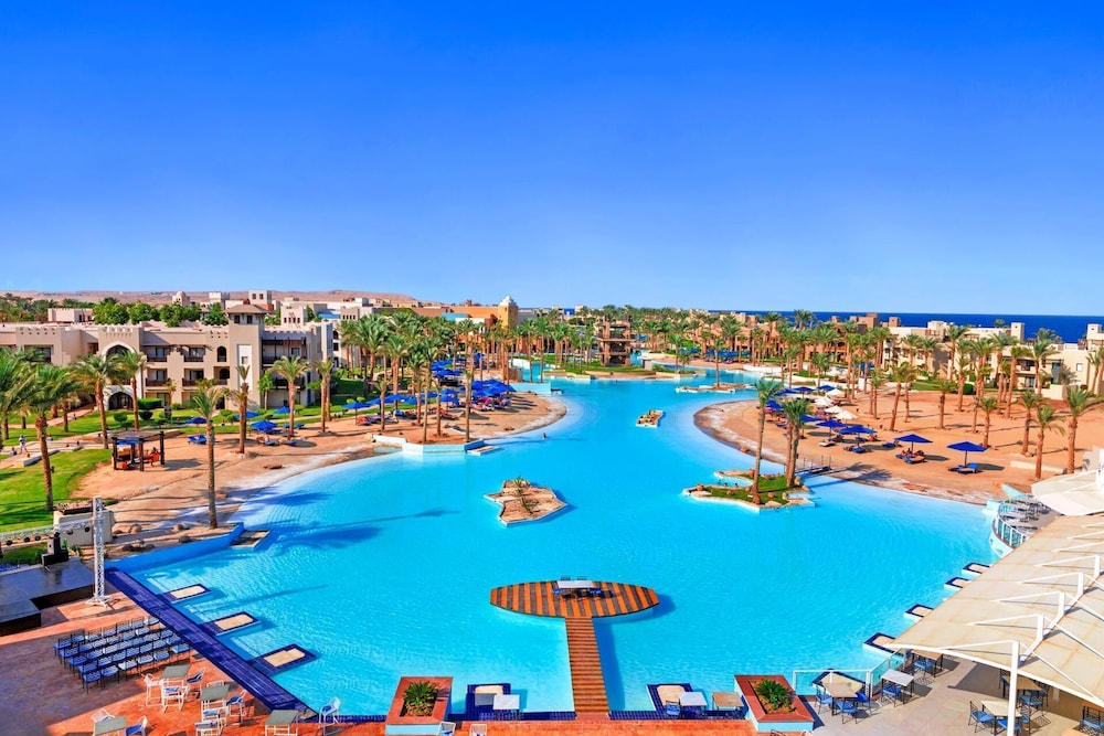 Pickalbatros The Palace Port Ghalib — Swimming pool in El Quseir, Red Sea