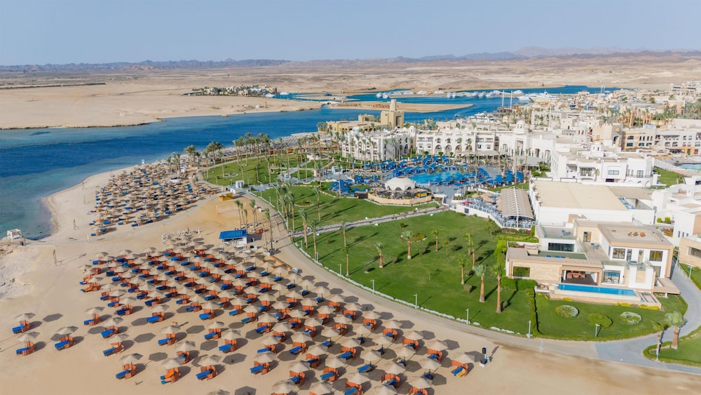 Pickalbatros The Palace Port Ghalib — Beach in El Quseir, Red Sea