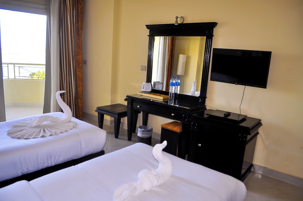 Magic Beach Hotel Hurghada — Hotel rooms in Hurghada, Red Sea