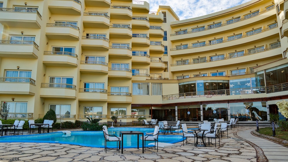 Magic Beach Hotel Hurghada — Hotel building in Hurghada, Red Sea