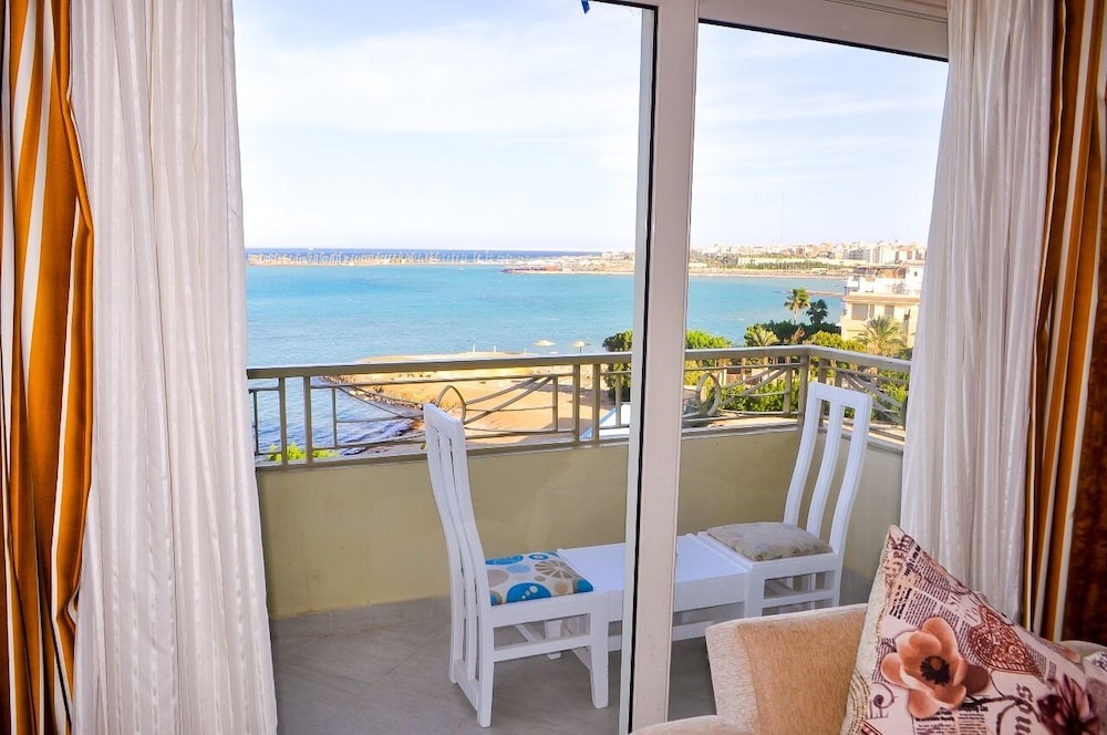 Magic Beach Hotel Hurghada — Hotel rooms in Hurghada, Red Sea