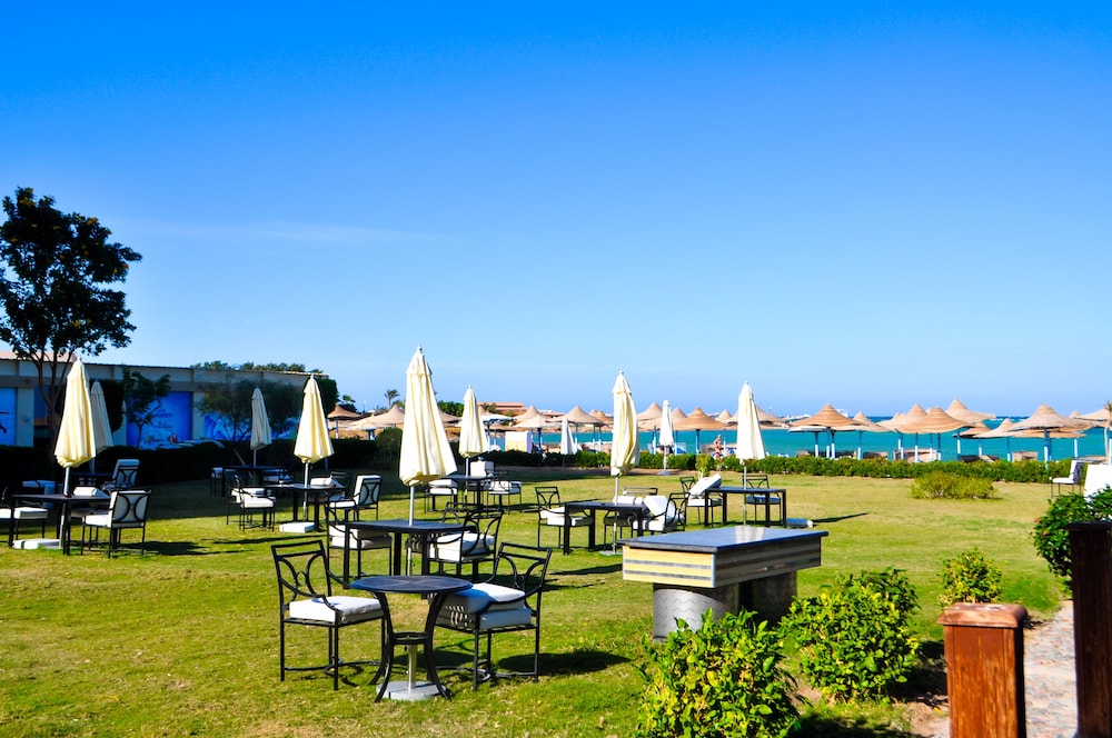 Magic Beach Hotel Hurghada — Restaurant & bars in Hurghada, Red Sea