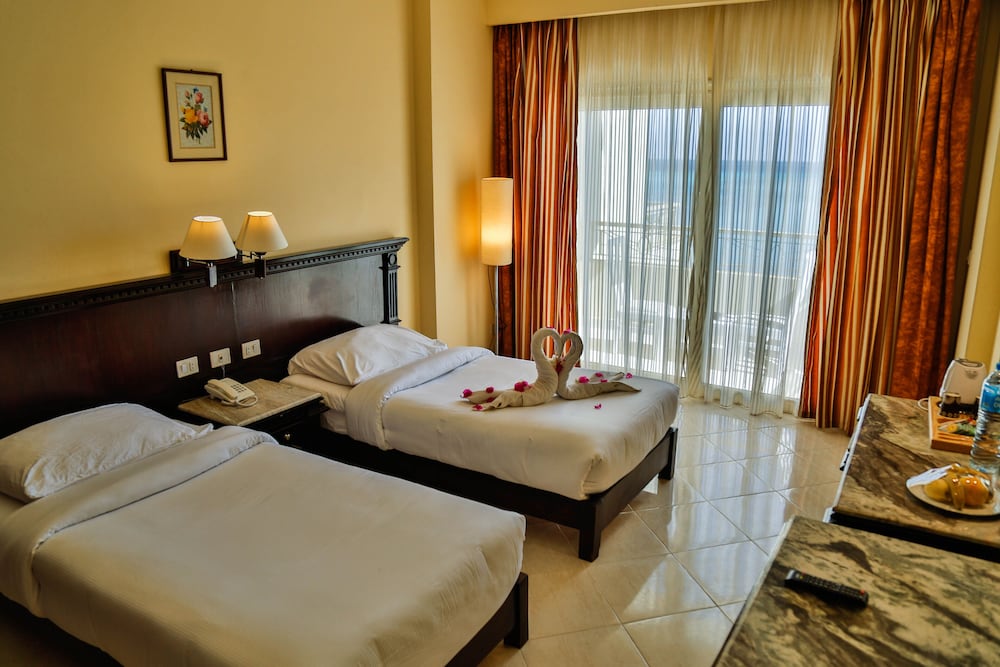 Magic Beach Hotel Hurghada — Hotel rooms in Hurghada, Red Sea