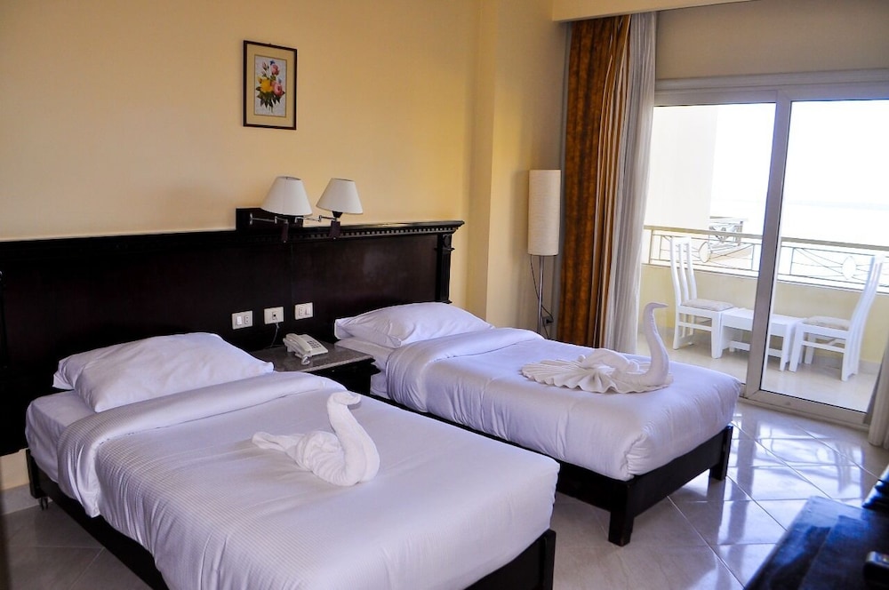 Magic Beach Hotel Hurghada — Hotel rooms in Hurghada, Red Sea