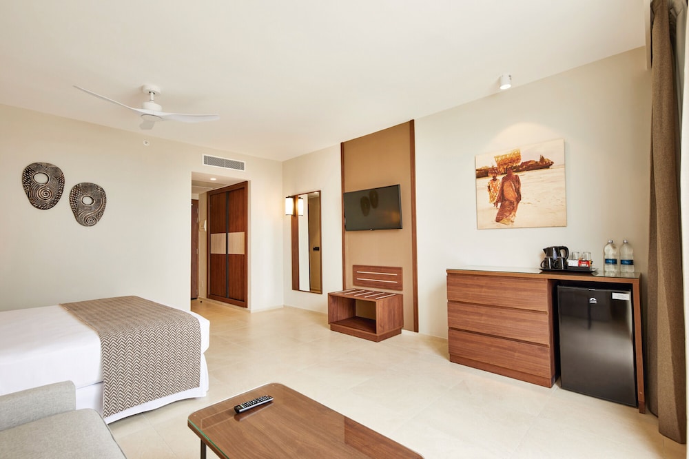 Hotel Riu Jambo - All Inclusive — Hotel rooms in Nungwi, Zanzibar North