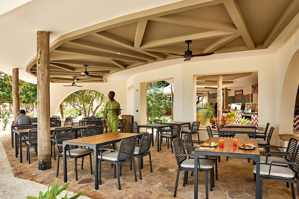 Hotel Riu Jambo - All Inclusive — Restaurant & bars in Nungwi, Zanzibar North