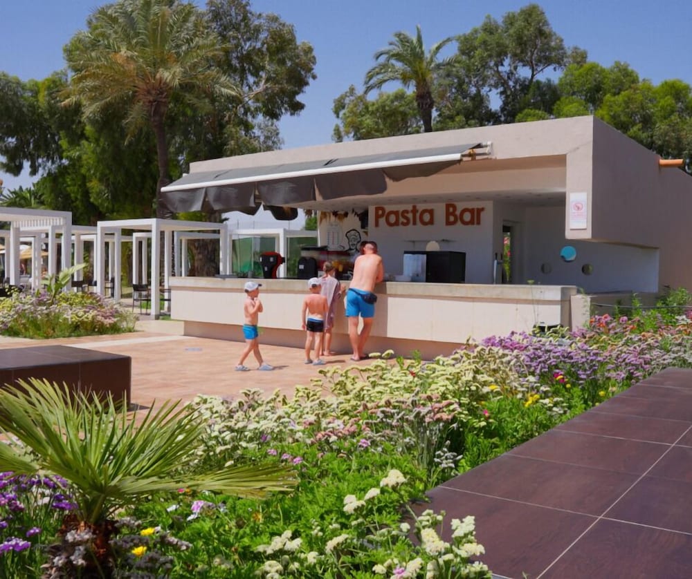 One Resort Aqua Park & Spa — Restaurant & bars in Skanes inc. Monastir, Monastir