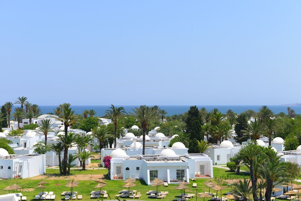 One Resort Aqua Park & Spa — Hotel building in Skanes inc. Monastir, Monastir
