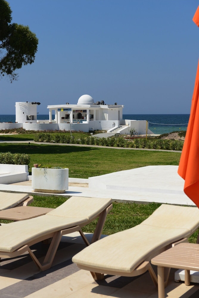 One Resort Aqua Park & Spa — Hotel building in Skanes inc. Monastir, Monastir