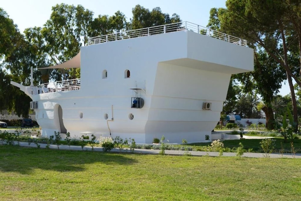 One Resort Aqua Park & Spa — Hotel building in Skanes inc. Monastir, Monastir