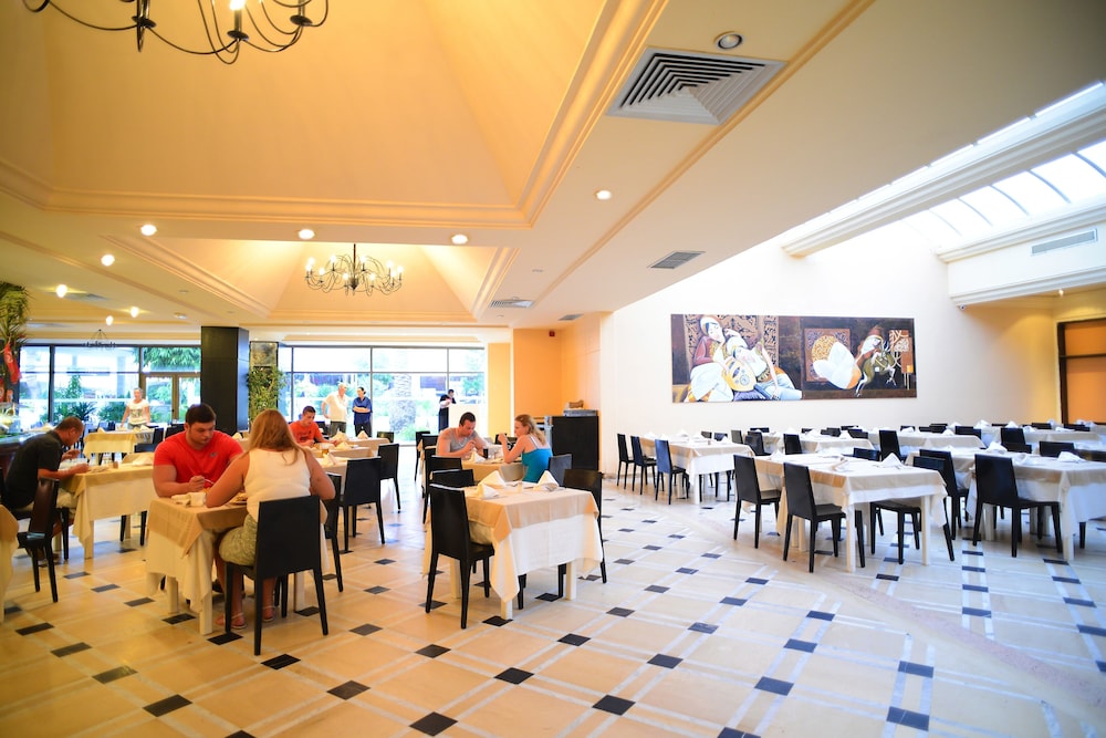 One Resort Jockey — Restaurant & bars in Skanes inc. Monastir, Monastir