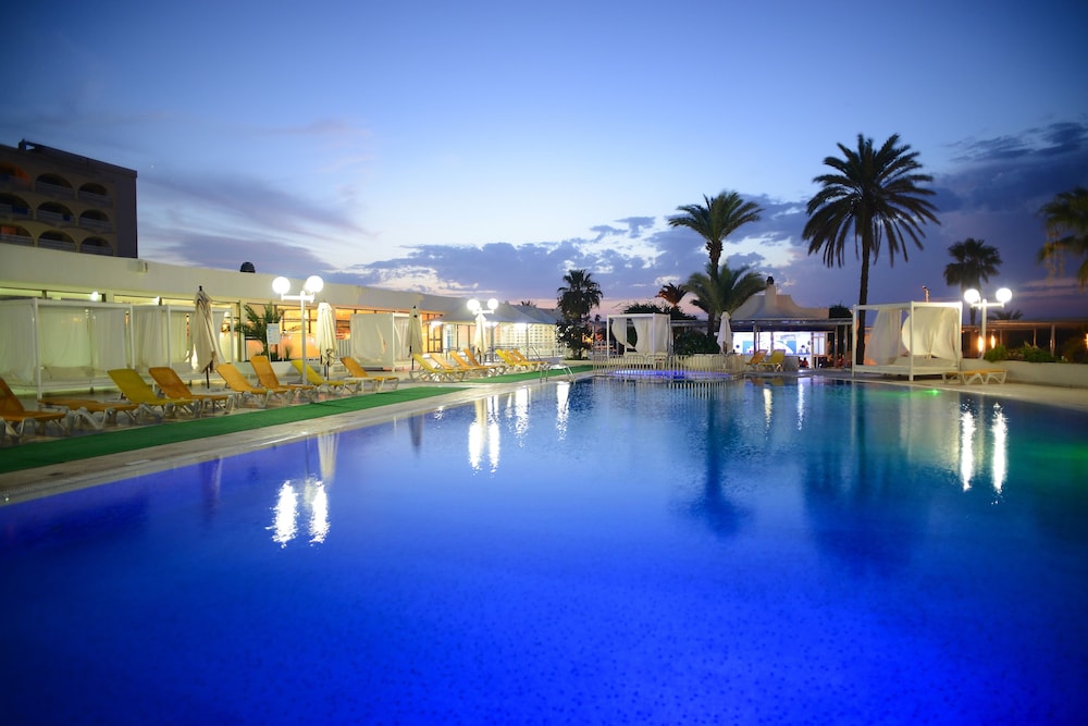 One Resort Jockey — Swimming pool in Skanes inc. Monastir, Monastir