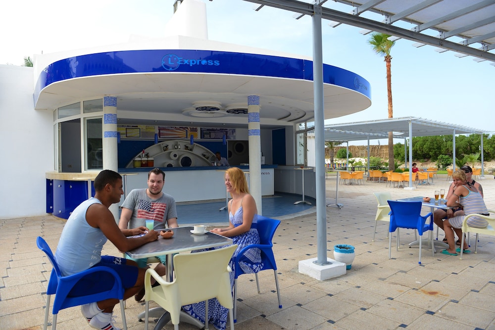 One Resort Jockey — Restaurant & bars in Skanes inc. Monastir, Monastir