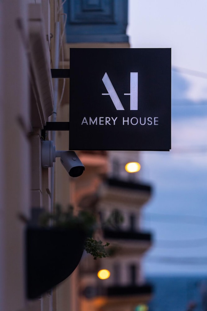 Amery House — Hotel building in Sliema, Malta Island