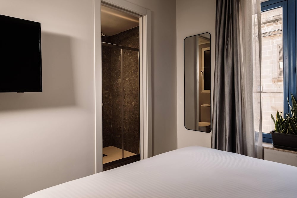 Amery House — Hotel rooms in Sliema, Malta Island