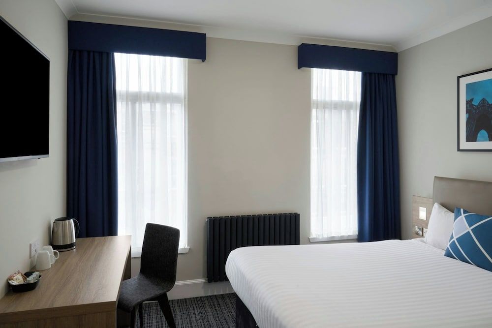 Edynburg (5 dni) w Four Points Flex by Sheraton Edinburgh z Warszawy Modlin