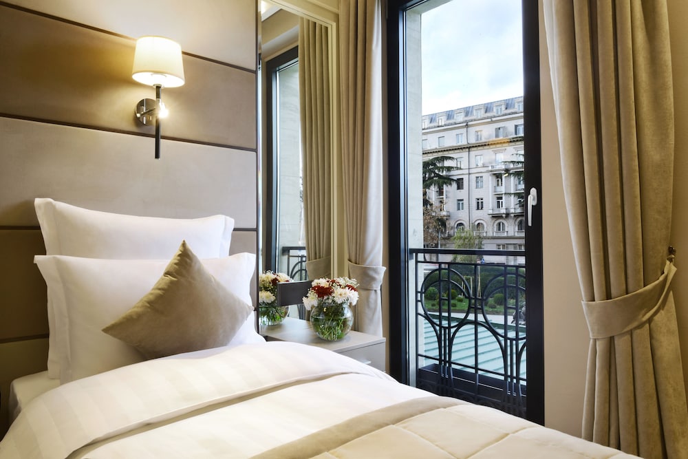 Ambassadori Hotel Tbilisi - zdjęcie 2
