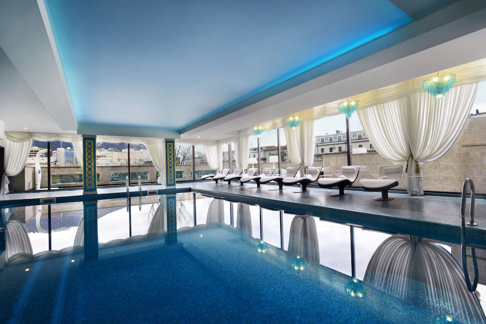 Ambassadori Hotel Tbilisi - zdjęcie 3