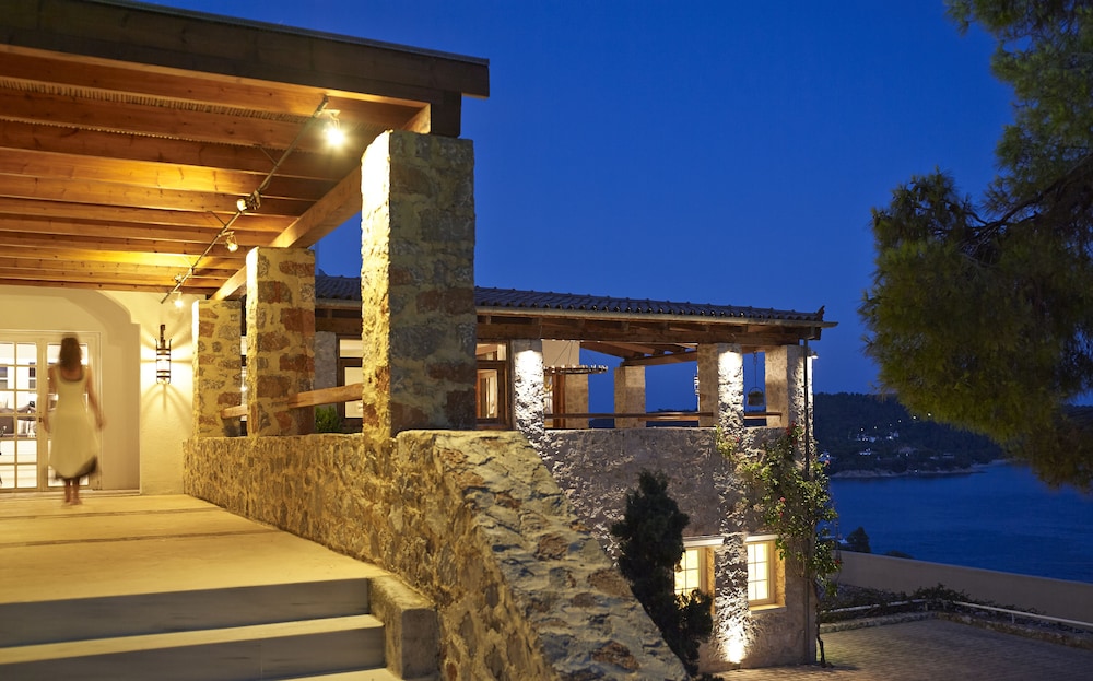 Atrium Hotel — Hotel building in Skiathos, Thessaly