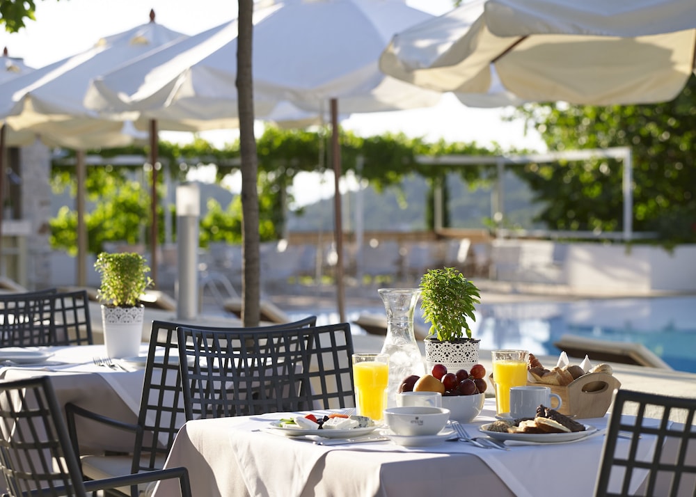 Atrium Hotel — Restaurant & bars in Skiathos, Thessaly