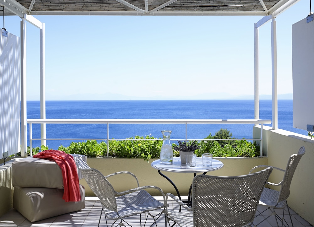 Atrium Hotel — Hotel rooms in Skiathos, Thessaly