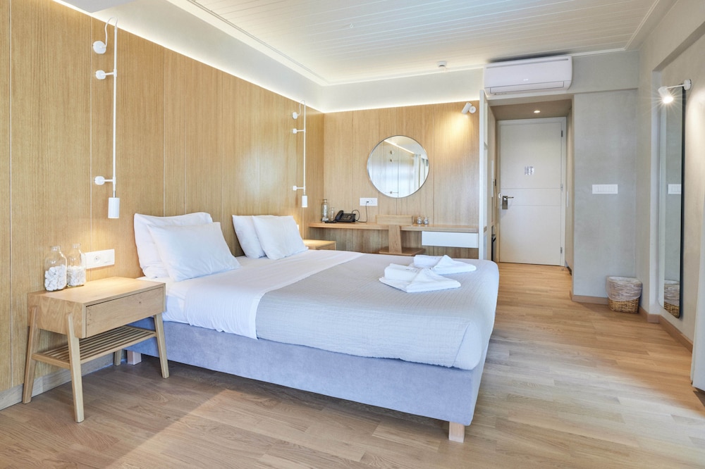 Atrium Hotel — Hotel rooms in Skiathos, Thessaly