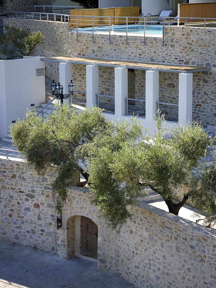Atrium Hotel — Hotel building in Skiathos, Thessaly
