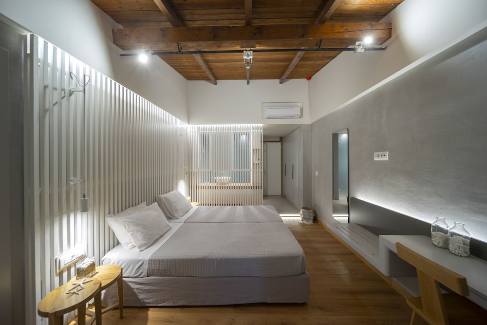 Atrium Hotel — Hotel rooms in Skiathos, Thessaly