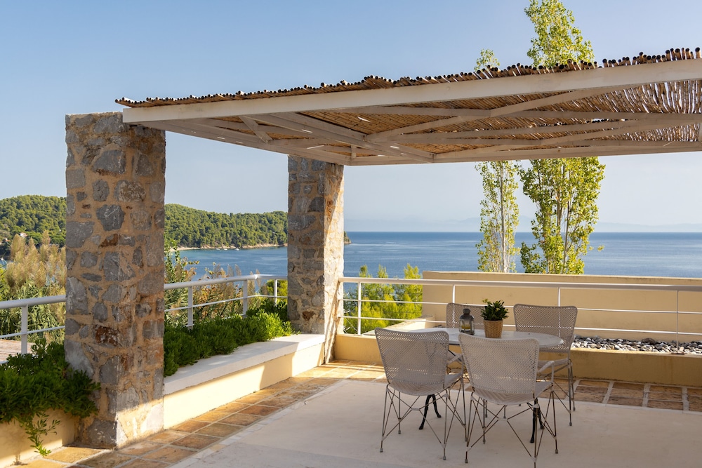 Atrium Hotel — Hotel building in Skiathos, Thessaly