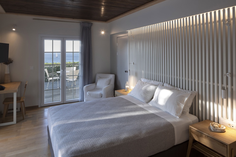 Atrium Hotel — Hotel rooms in Skiathos, Thessaly