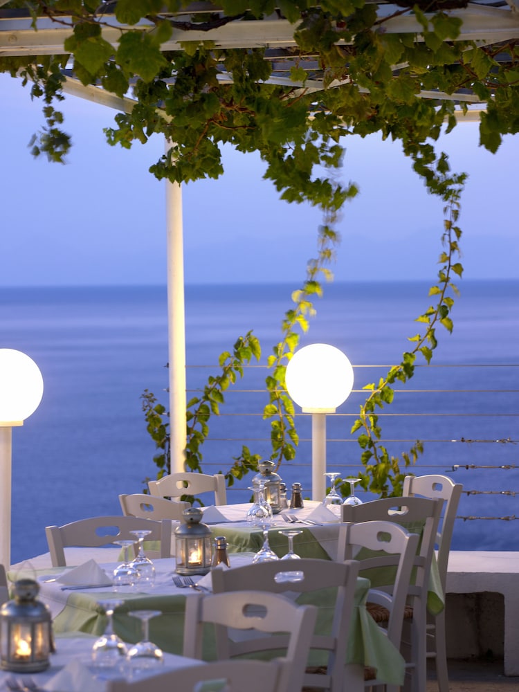 Atrium Hotel — Restaurant & bars in Skiathos, Thessaly