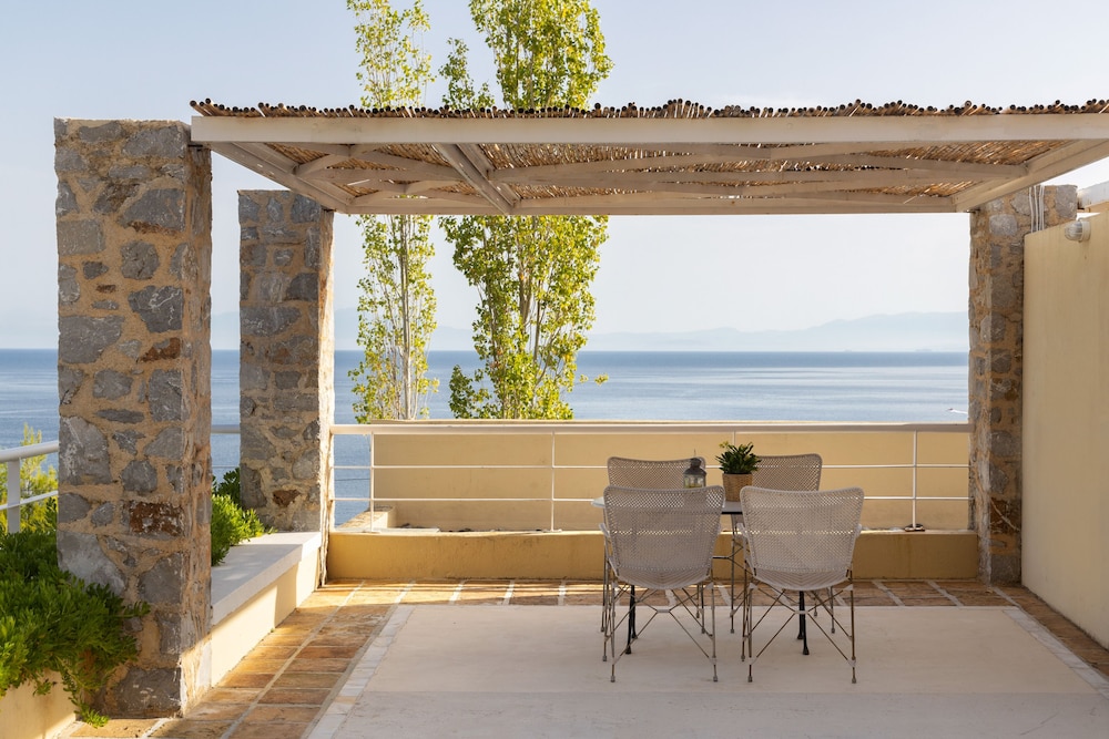 Atrium Hotel — Hotel building in Skiathos, Thessaly