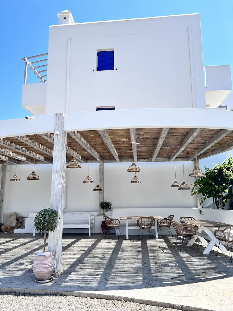 'Lindian Myth' Sea View Studios — Hotel building in Lindos, South Aegean