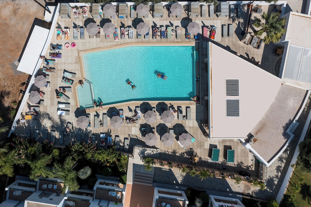 'Lindian Myth' Sea View Studios — Swimming pool in Lindos, South Aegean