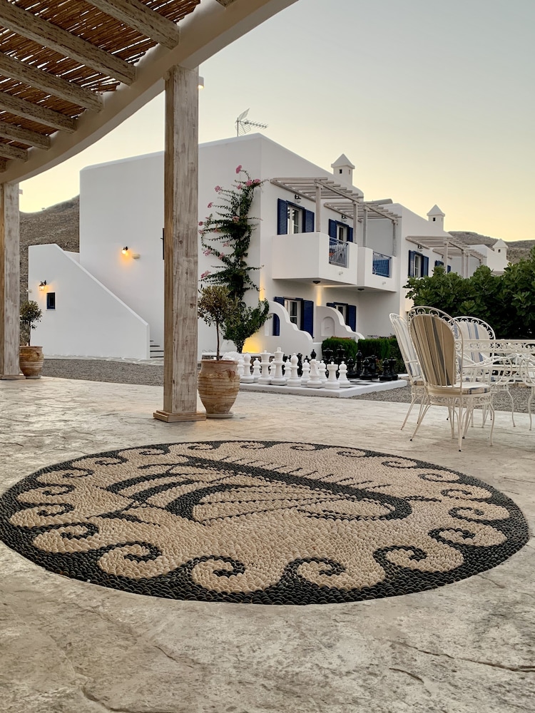 'Lindian Myth' Sea View Studios — Hotel building in Lindos, South Aegean