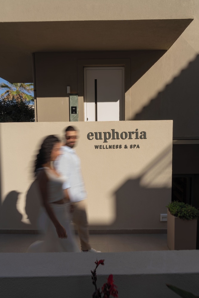 Iperion Beach — Hotel building in Rethymnon