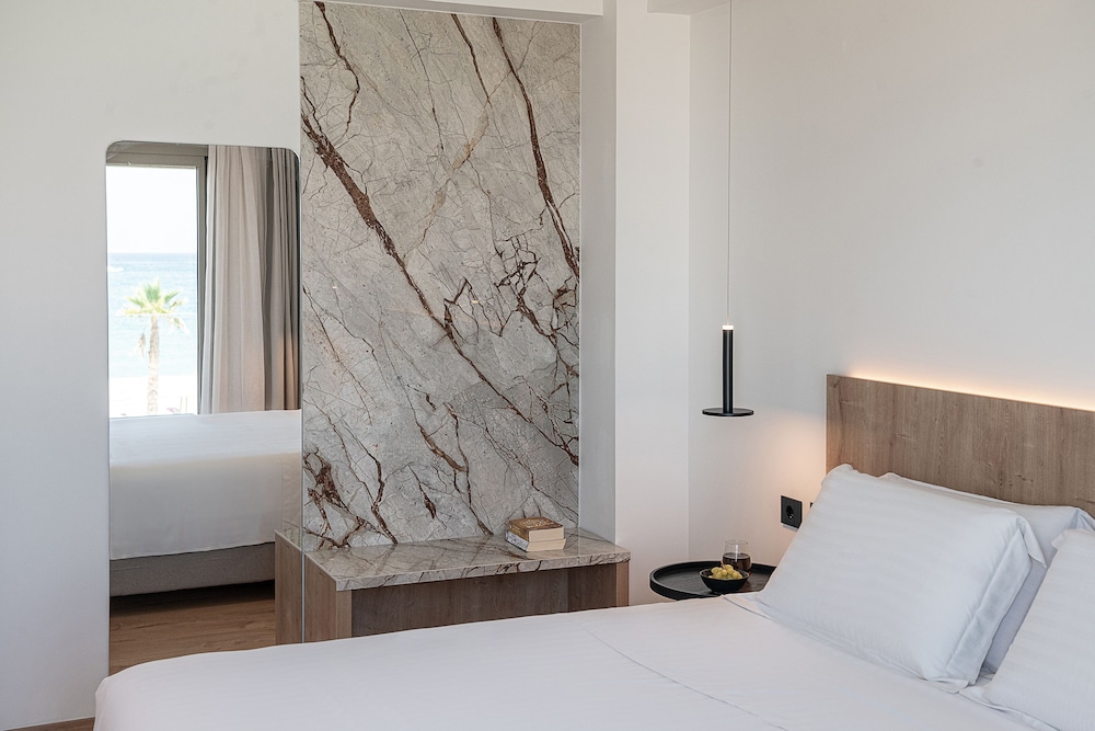 Iperion Beach — Hotel rooms in Rethymnon