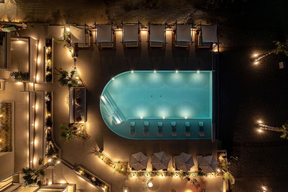 Iperion Beach — Swimming pool in Rethymnon