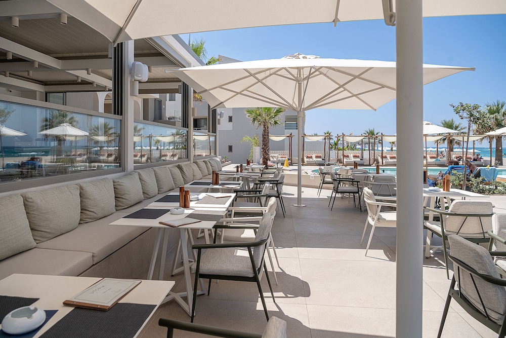 Iperion Beach — Restaurant & bars in Rethymnon