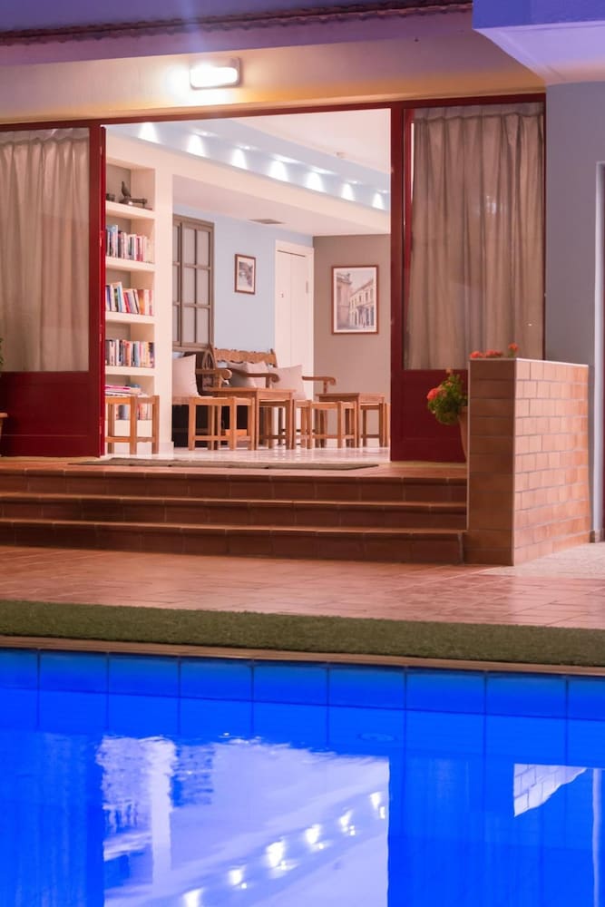 Thalassi Hotel — Pool in Rethymnon