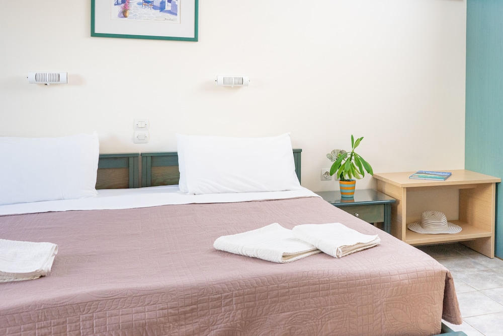 Thalassi Hotel — Rooms in Rethymnon