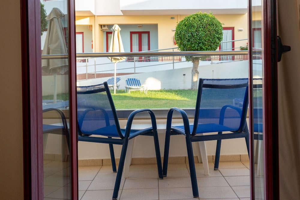 Thalassi Hotel — Rooms in Rethymnon