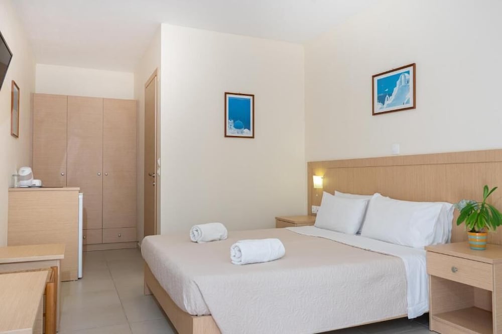 Thalassi Hotel — Rooms in Rethymnon