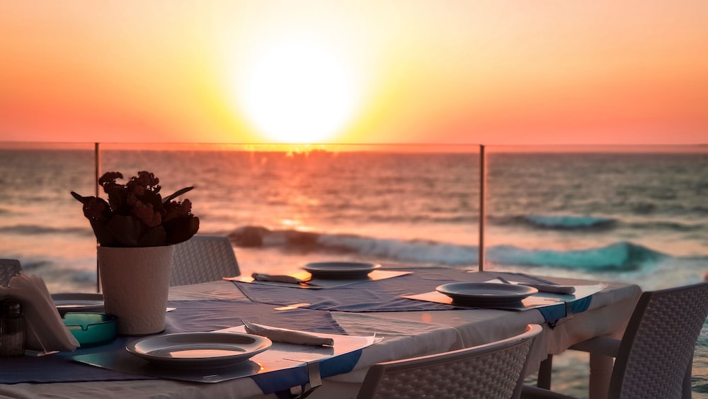 Thalassi Hotel — Restaurant in Rethymnon