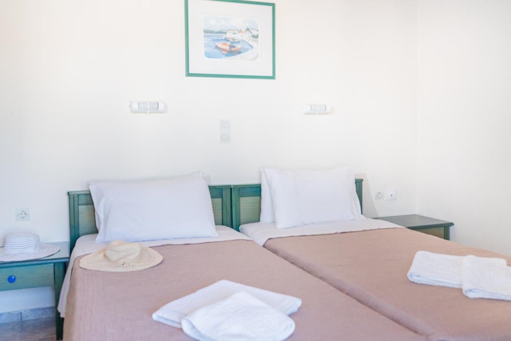 Thalassi Hotel — Rooms in Rethymnon