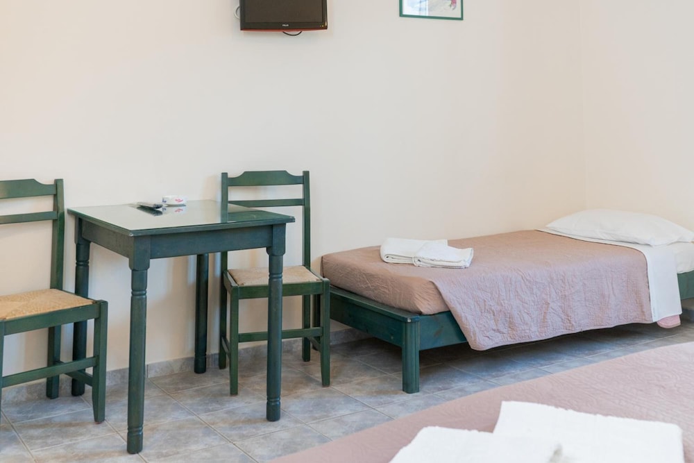 Thalassi Hotel — Rooms in Rethymnon