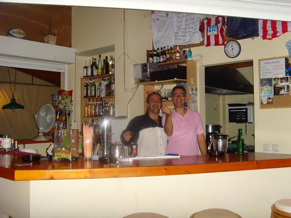 Sunshine Studios & Apartments — Restaurant & bars in Stalida