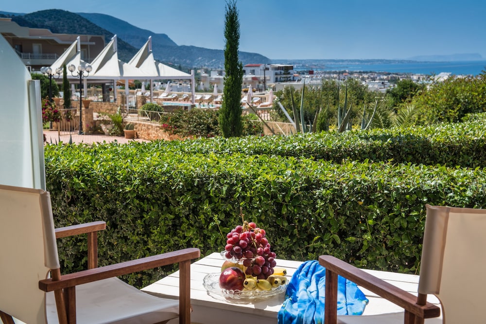 Notos Heights Hotel & Suites — Swimming pool in Malia