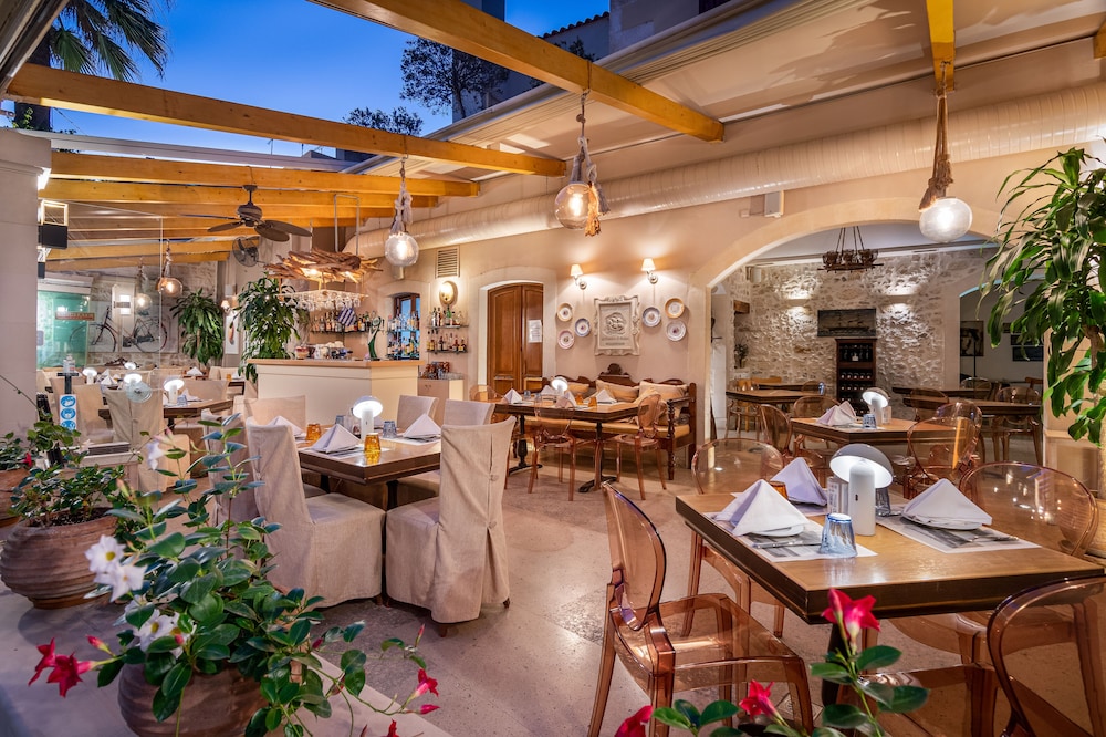 Palazzino Di Corina — Restaurant & bars in Rethymnon