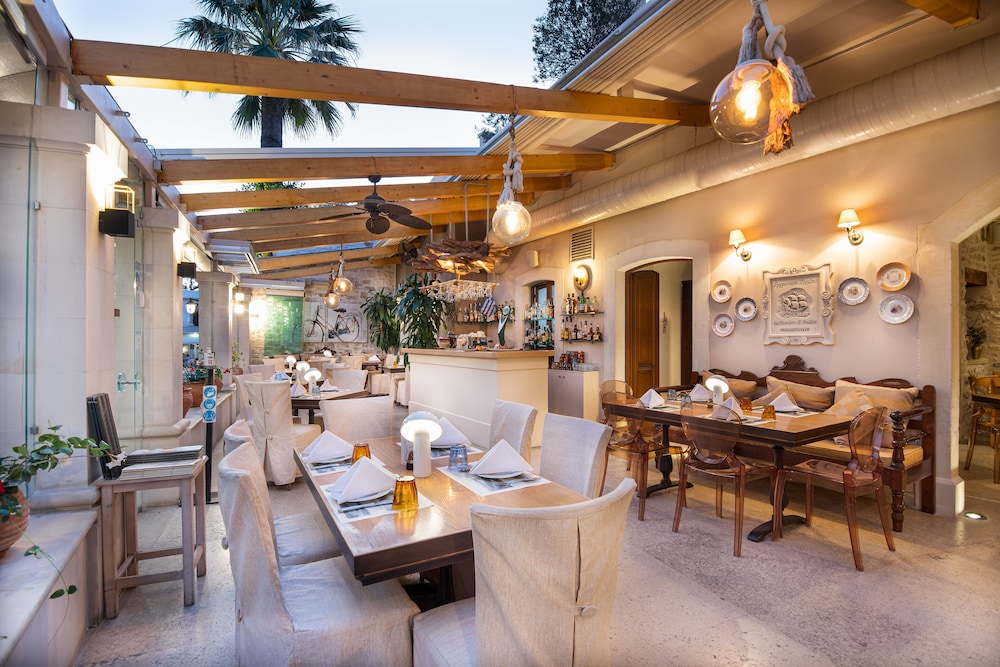 Palazzino Di Corina — Restaurant & bars in Rethymnon